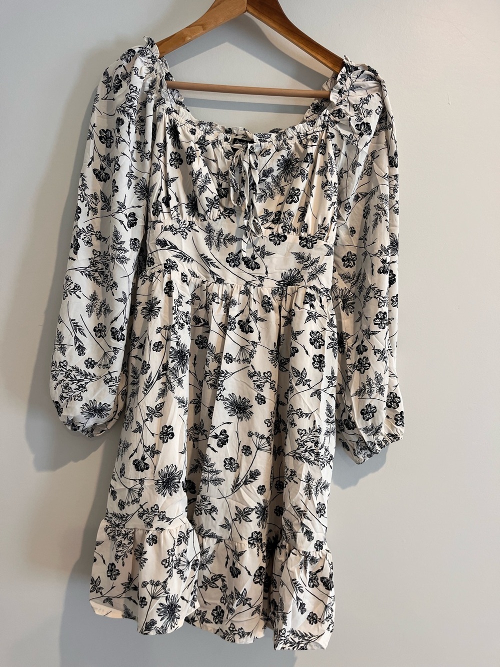 Scarlet Darkness cottagecore babydoll milkmaid ruffle floral dress SMALL